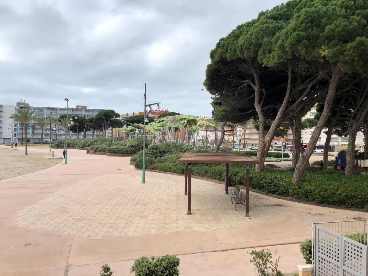 Pineda Beach 1A Linea De Mar & Parking La Pineda Zewnętrze zdjęcie